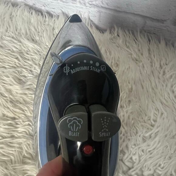 Hamilton Beach Iron Model # 14200 - Picture 5 of 7